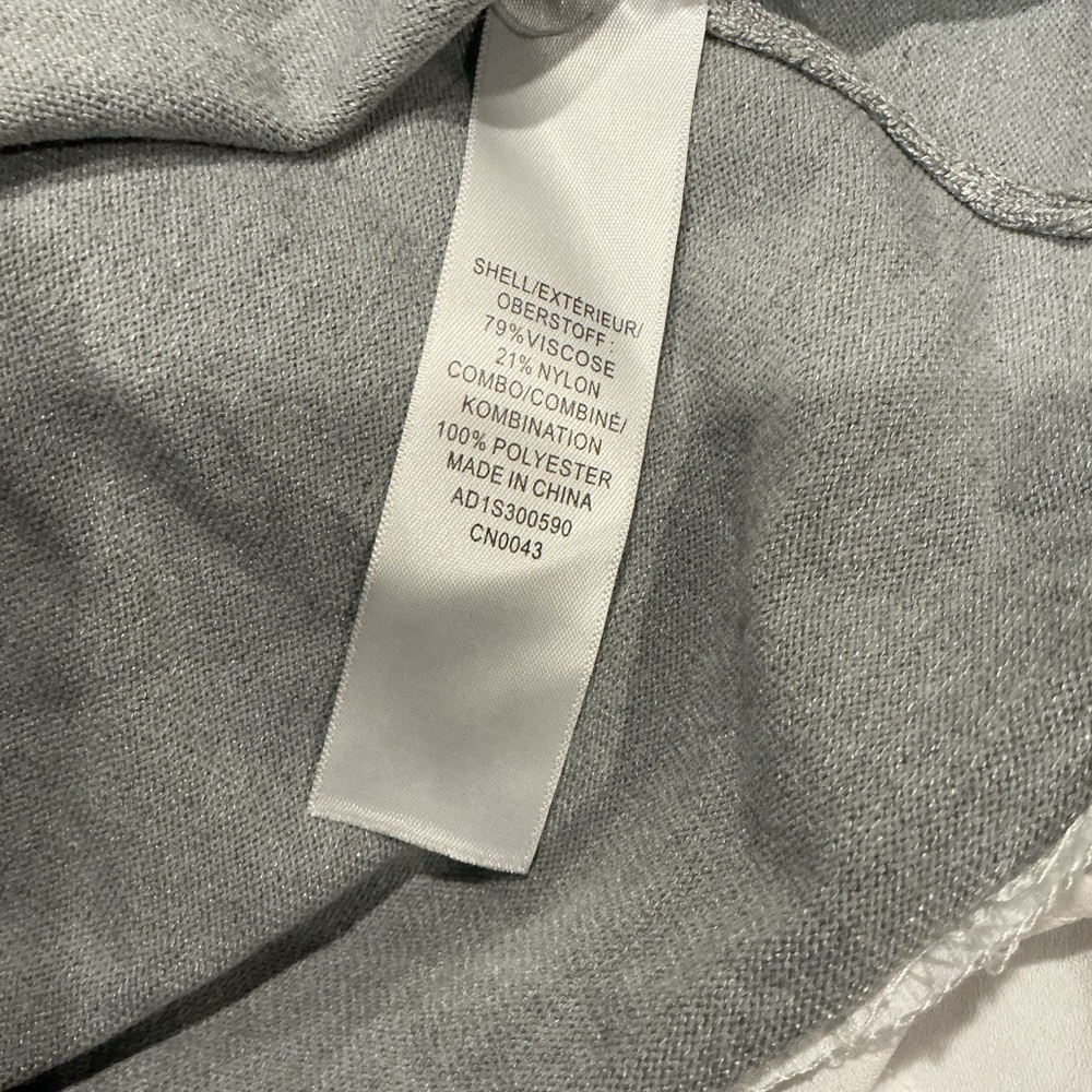 Adrianna Papell Layered Sweater Top Gray White Collar Long Sleeve Size L - Picture 8 of 8